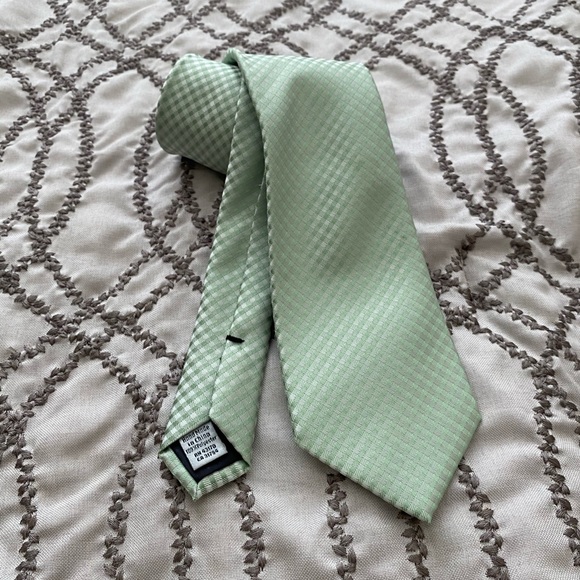 Geoffrey Beene Neck Tie - Picture 1 of 4
